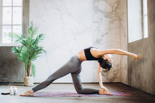 Yoga Buổi Tối Tại Nhà Để Thư Giãn